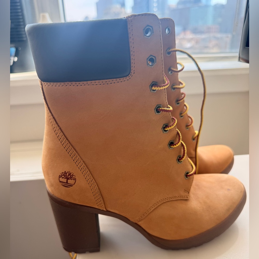 Timberland Women's Lace-Up Heel Boots. Worn less than 5 times